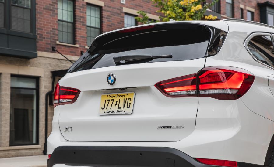 Детали экстерьера BMW X1 xDrive28i xLine (F48) 2019 года  (NA) (фото 4 из 11)